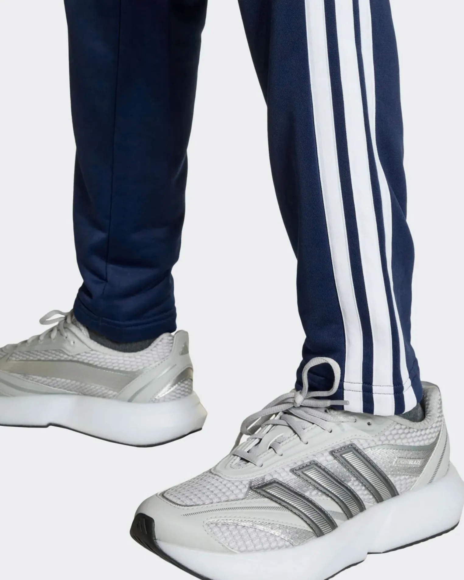 ADIDAS - PANTALONE TUTA JUNIOR (7-15 ANNI) TR-ES 3S BLU CON DETTAGLI BIANCHI - KE6072