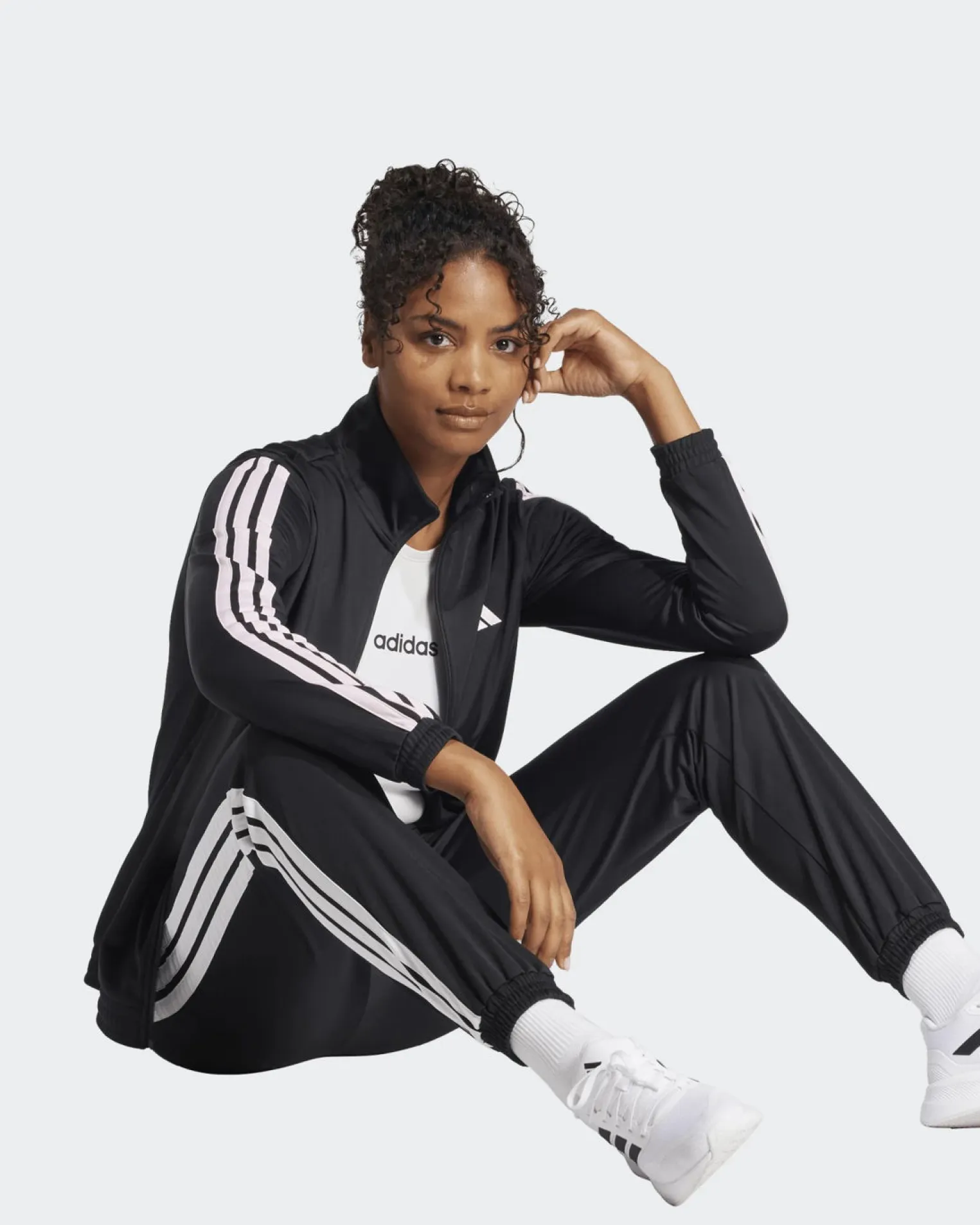 ADIDAS -PANTALONI DA TUTA DONNA NERI CON 3 BANDE BIANCHE ESSENTIALS TRICOT 3-STRIPES - JF3383
