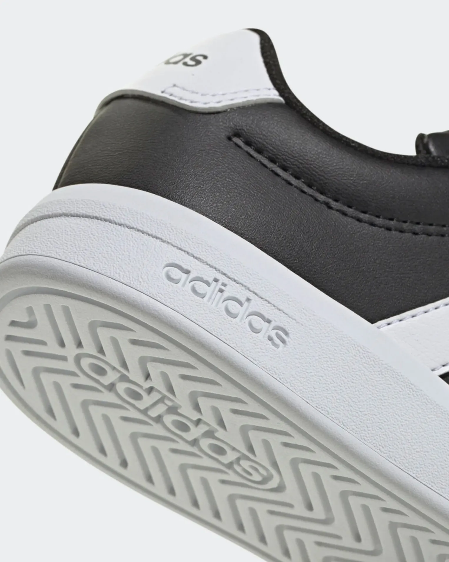 ADIDAS - SCARPA NERA GRAND COURT 3.0 DA BAMBINI 28-35 - HP3533