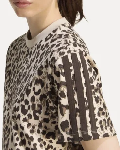 ADIDAS - T-SHIRT MEZZA MANICA AOP SJ TEE LEOPARDATA E BEIGE  DA DONNA, KH1549