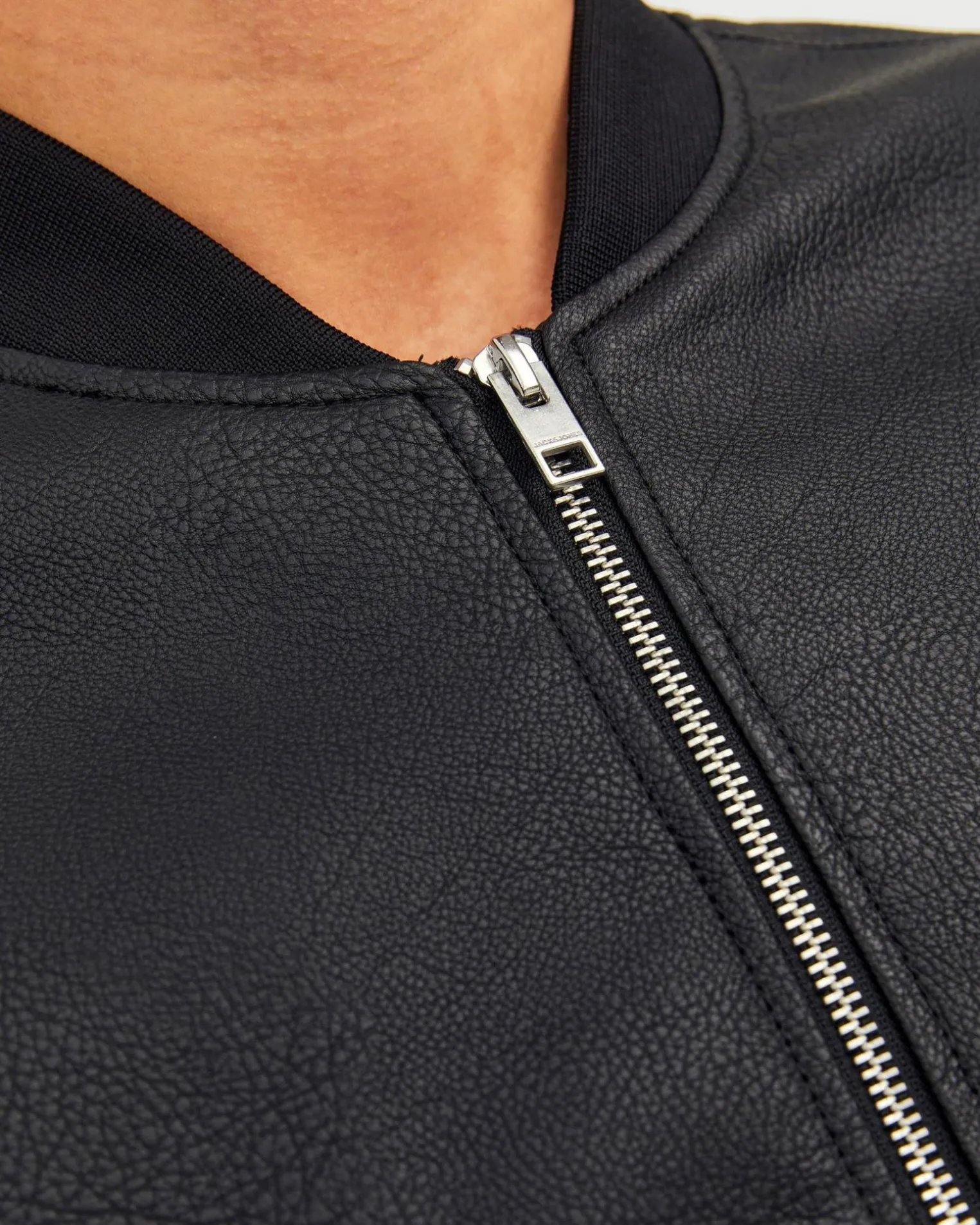 JACK&JONES - GIUBBINO BOMBER IN SIMILPELLE DA UOMO CON VITA ELASTICIZZATA