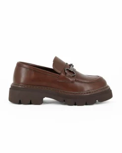 LOLA - Mocassino marrone con morsetto e suola track