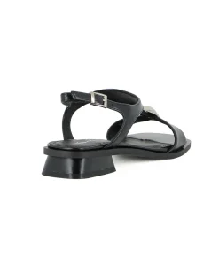 MISS GLOBO - Sandalo nero con dettaglio metallico, tacco 2,5CM