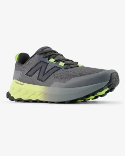 NEW BALANCE -  SCARPE DA RUNNING TRAIL FRESH FOAM GRIGIE CON DETTALI GIALLO FLUO DA UOMO,  MGARO1PX