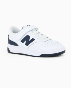 NEW BALANCE -  SNEAKERS KIDS LIFESTYLE BIANCHE CON DETTAGLI BLU DAL 28 AL 35, P0806RV
