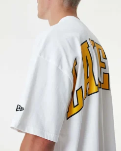 NEW ERA - T shirt oversize da uomo bianca in cotone con logo Lakers viola