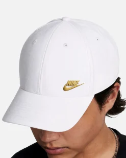 NIKE  - CAPPELLO CLUB CAP S CB MTFUT BIANCO CON DETTAGLI ORO, FB5371/100