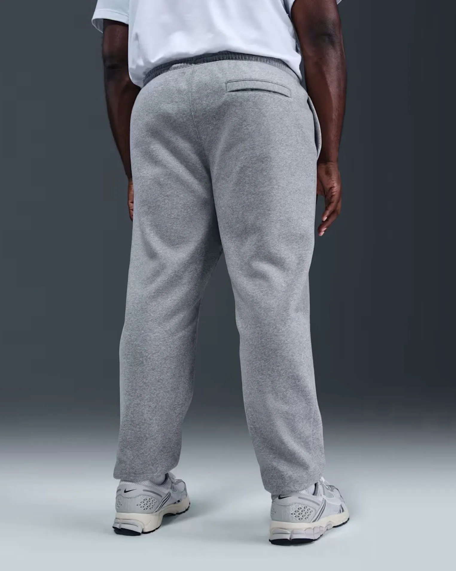 NIKE – PANTALONE UOMO CLUB GRIGIO – FN3808/063