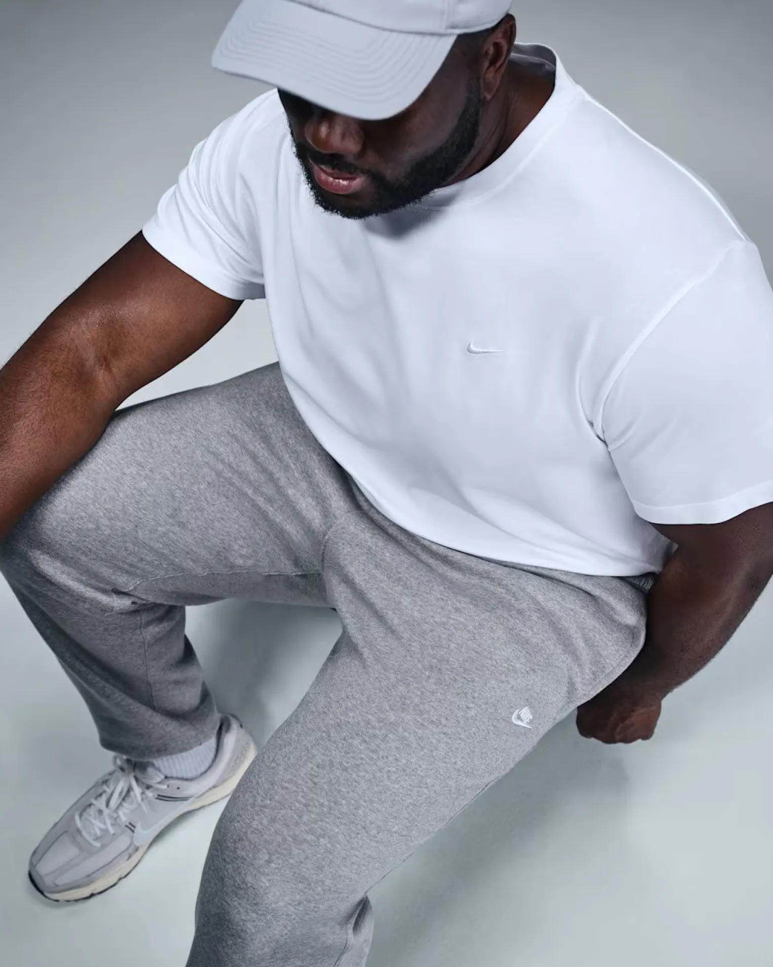 NIKE – PANTALONE UOMO CLUB GRIGIO – FN3808/063