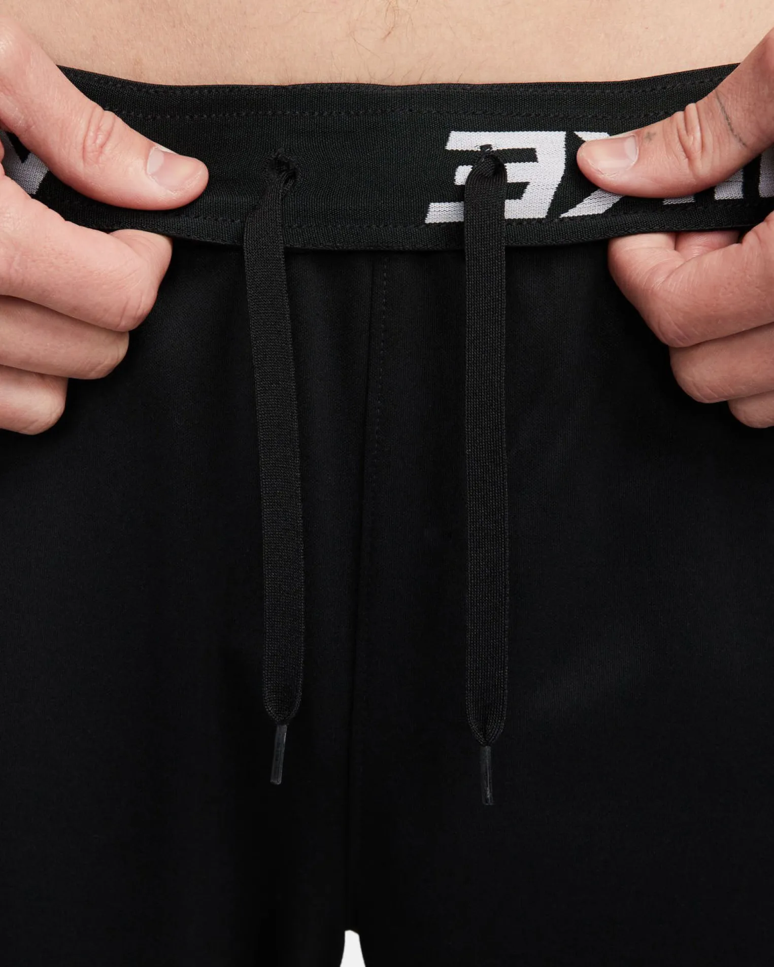 NIKE - PANTALONE UOMO NERO TOTALITY, FB7509-010