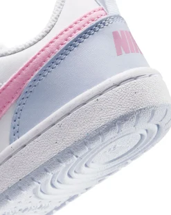 NIKE - SNEAKERS KIDS COURT BOROUGH LOW ESSENTIAL+ GS  BIANCA, CELESTE E ROSA, DAL 28 AL 35, IQ2726/101