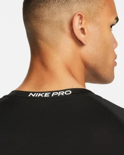 NIKE – T-SHIRT DA ALLENAMENTO PRO NERO DA UOMO – FB7932/010