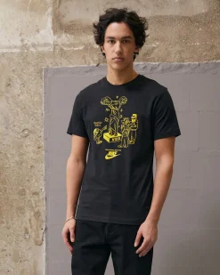 NIKE - T shirt girocollo da uomo nera in cotone con logo giallo