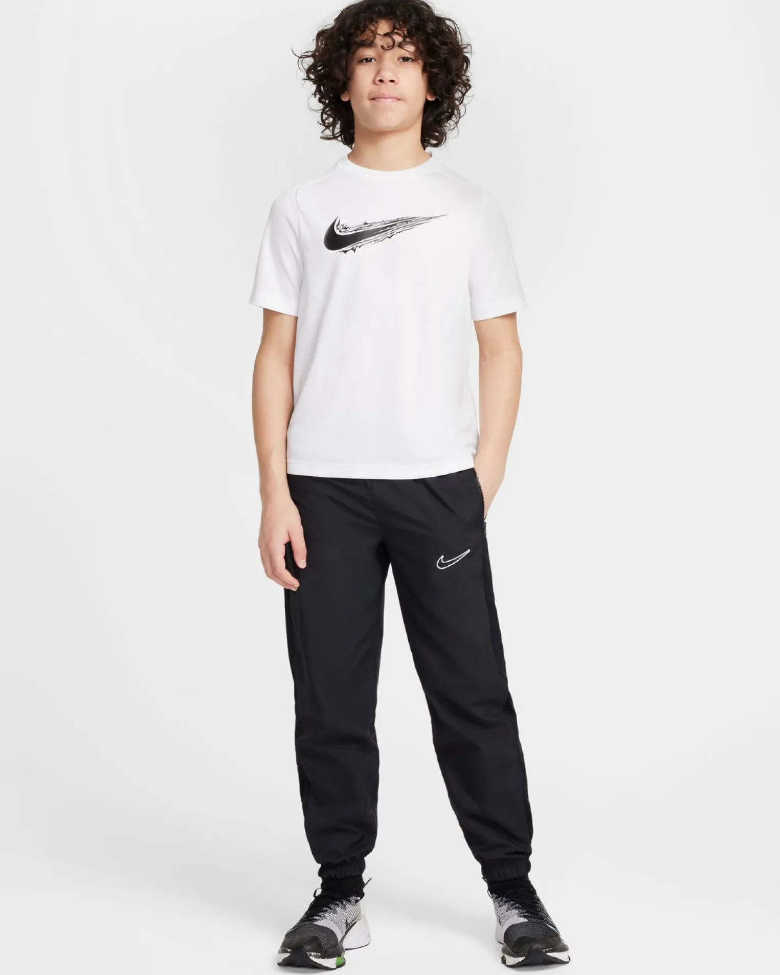 NIKE - T-SHIRT MEZZA MANICA KIDS BIANCA MULTI, HF8100-100