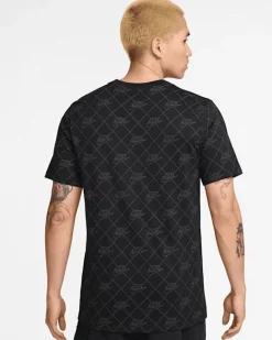 NIKE - T-SHIRT UOMO MEZZA MANICA NERA NSW TEE AOP SSNL CLUB, HQ9169-010