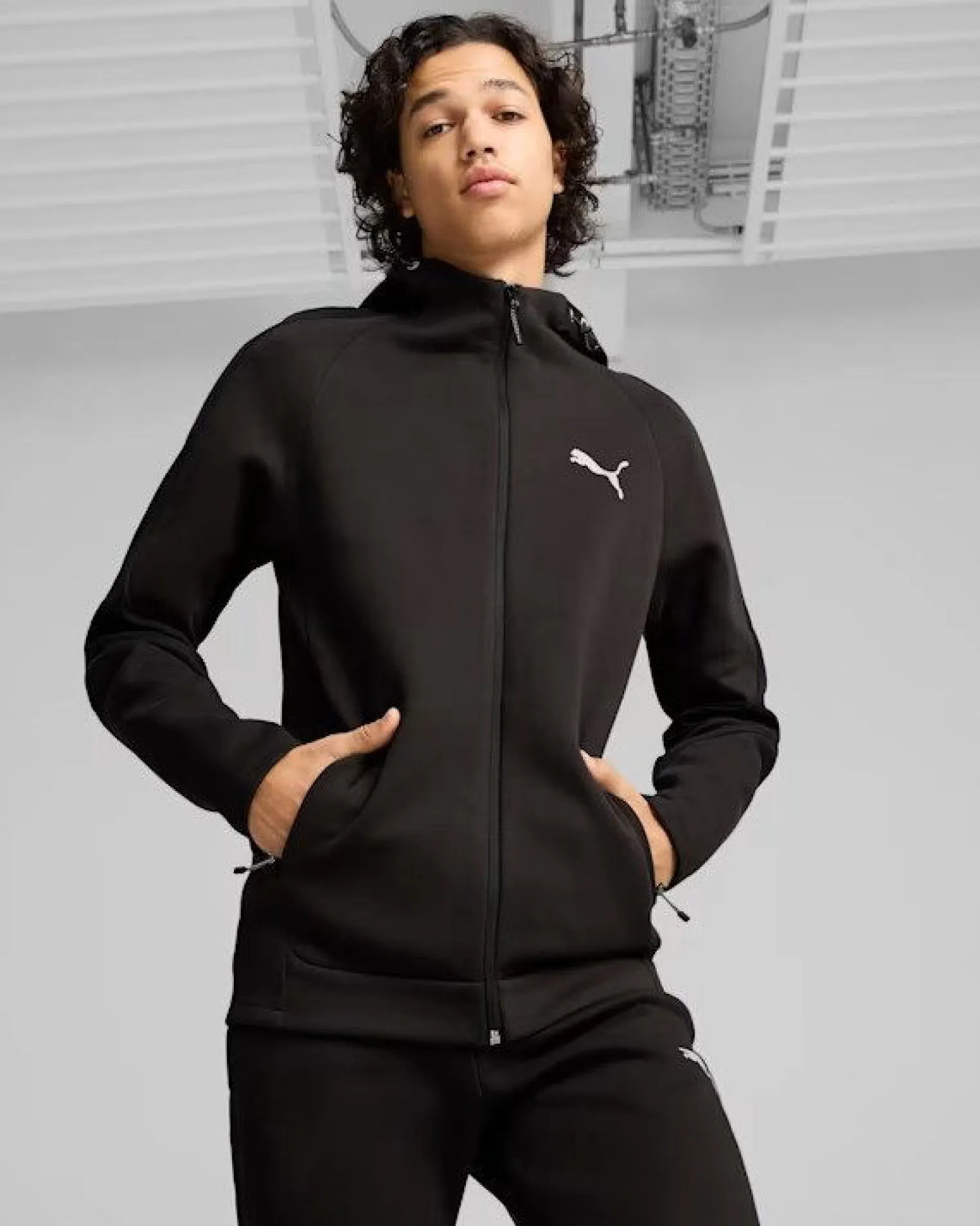 PUMA - FELPA CON CAPPUCCIO E FULL ZIP NERA DA UOMO - 681700-01