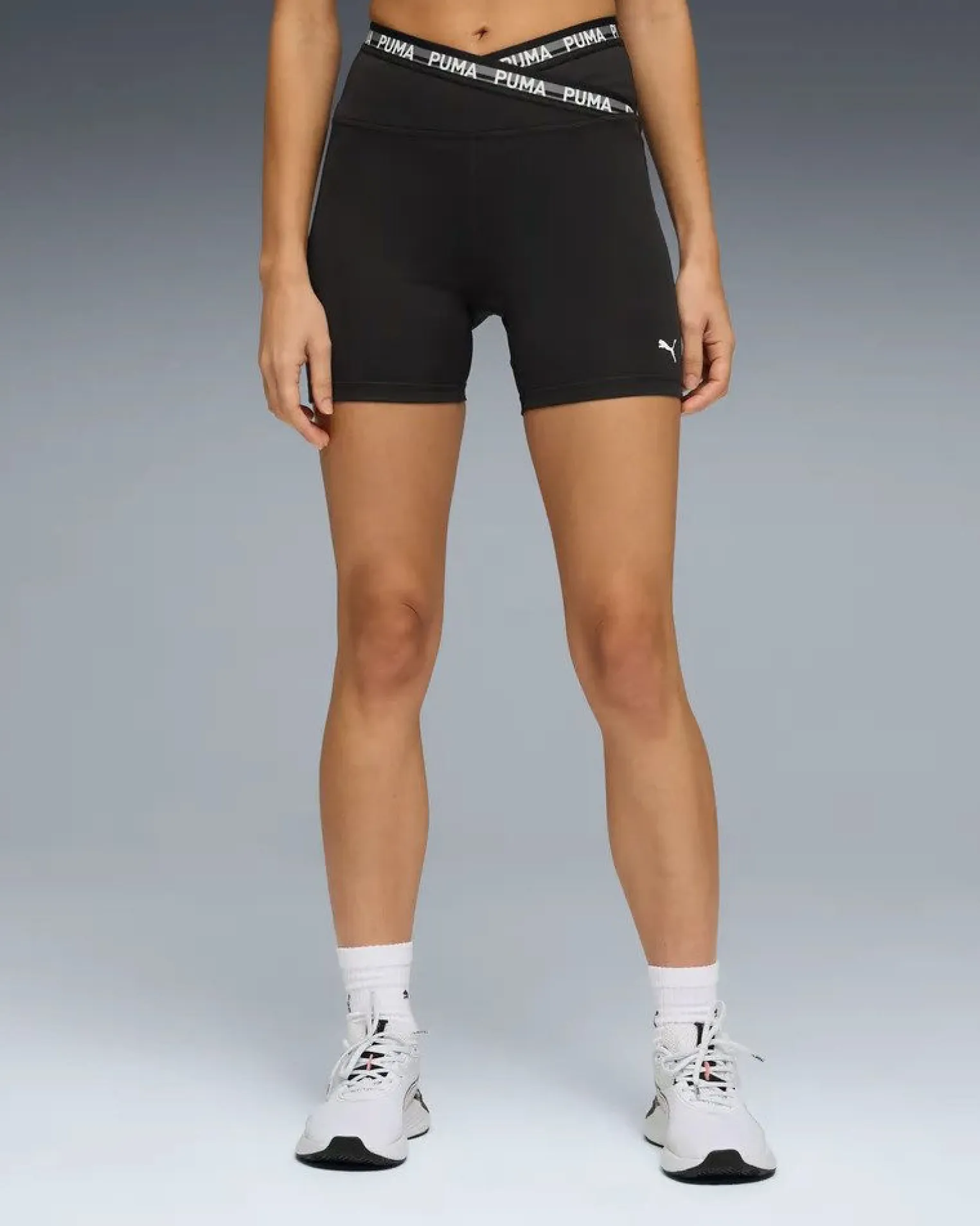 PUMA -SHORT NERO STRONG CROSS FRONT TIGHT HW 5" DA DONNA, 528497-01