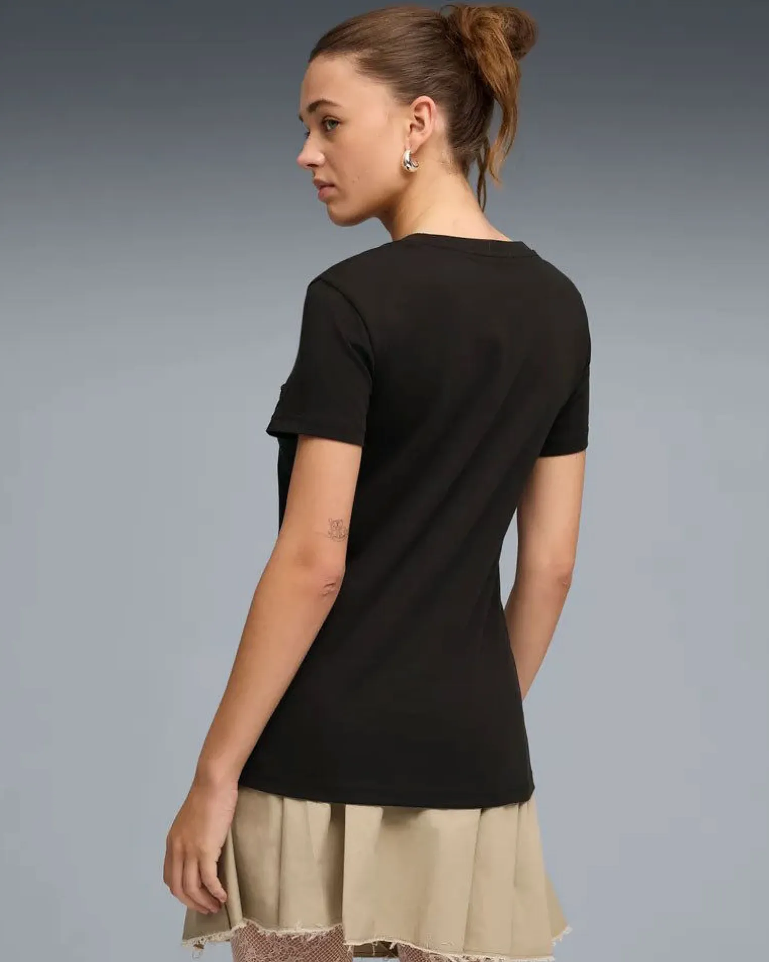 PUMA - TSHIRT NERA DA DONNA CON LOGO METALLIZZATO 691824 - 01
