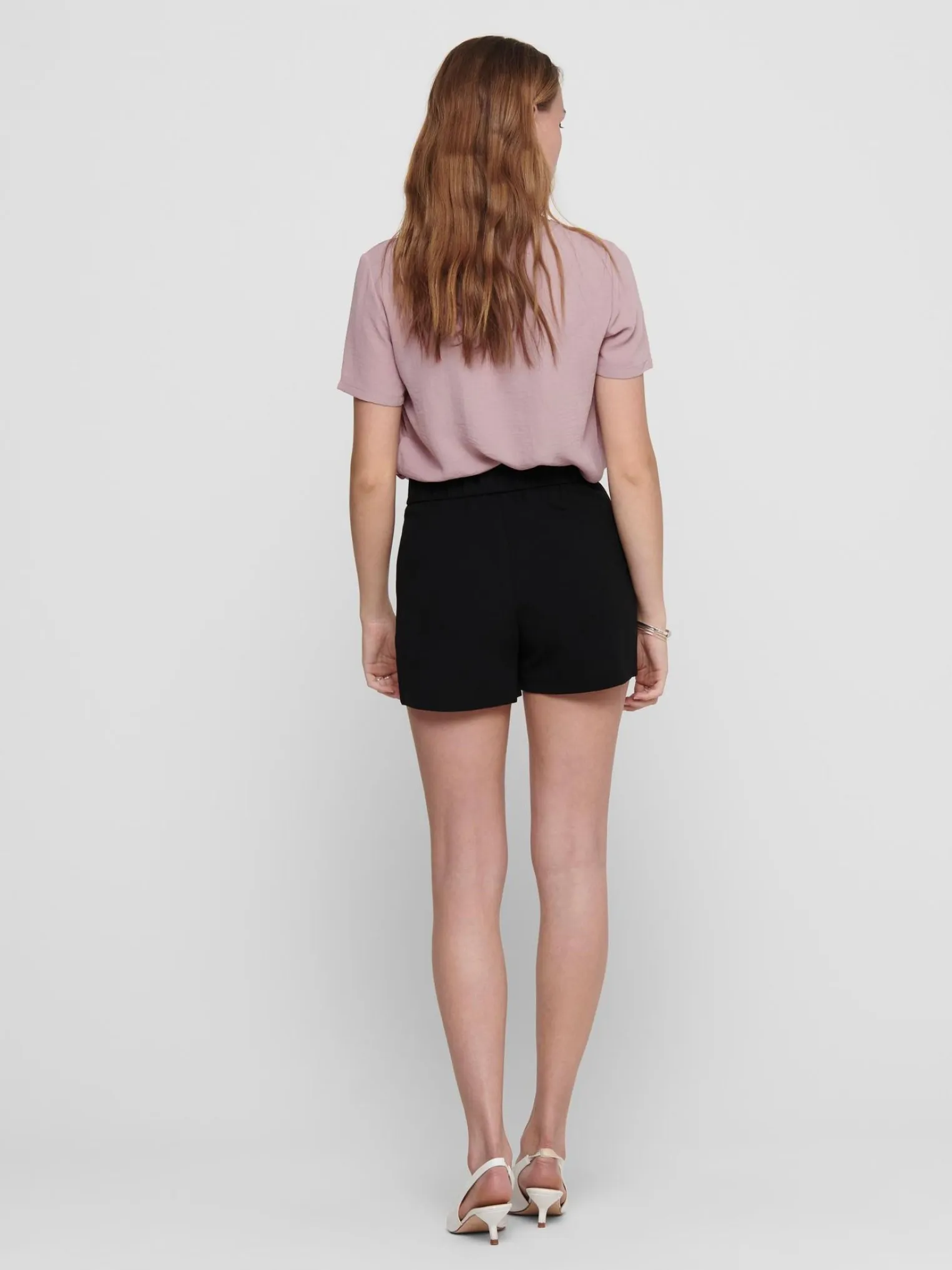 SHORT GEGGO