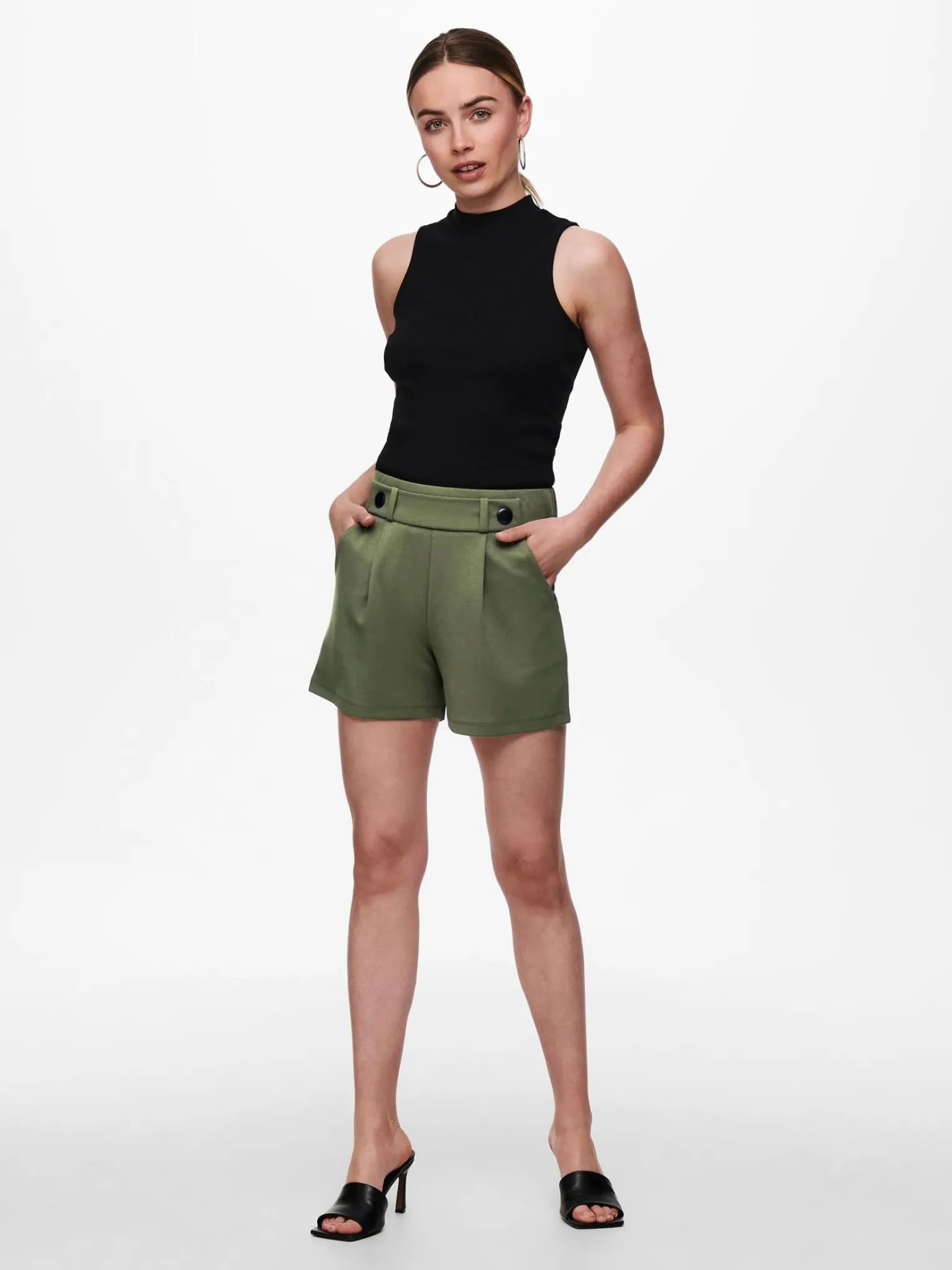 SHORT GEGGO