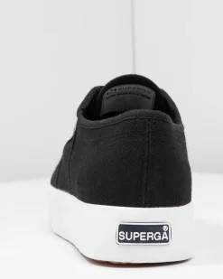 SUPERGA - Sneakers da donna nera e bianca con suola spessa e occhielli argento metallizzato - 2730 MID PLATFORM