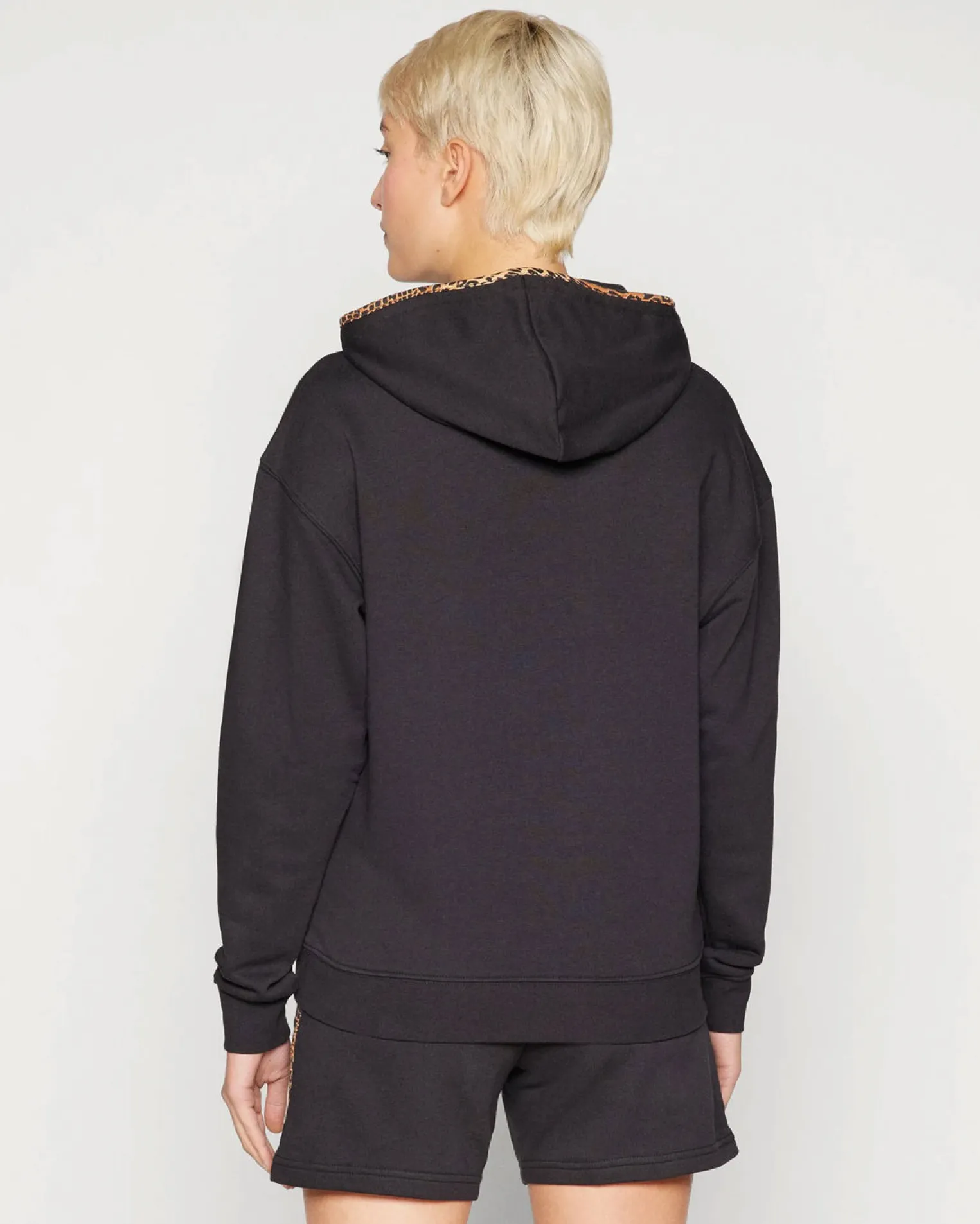 SWEAT C/CAPP.ESS GRAPHIC ANIMAL COMFORT