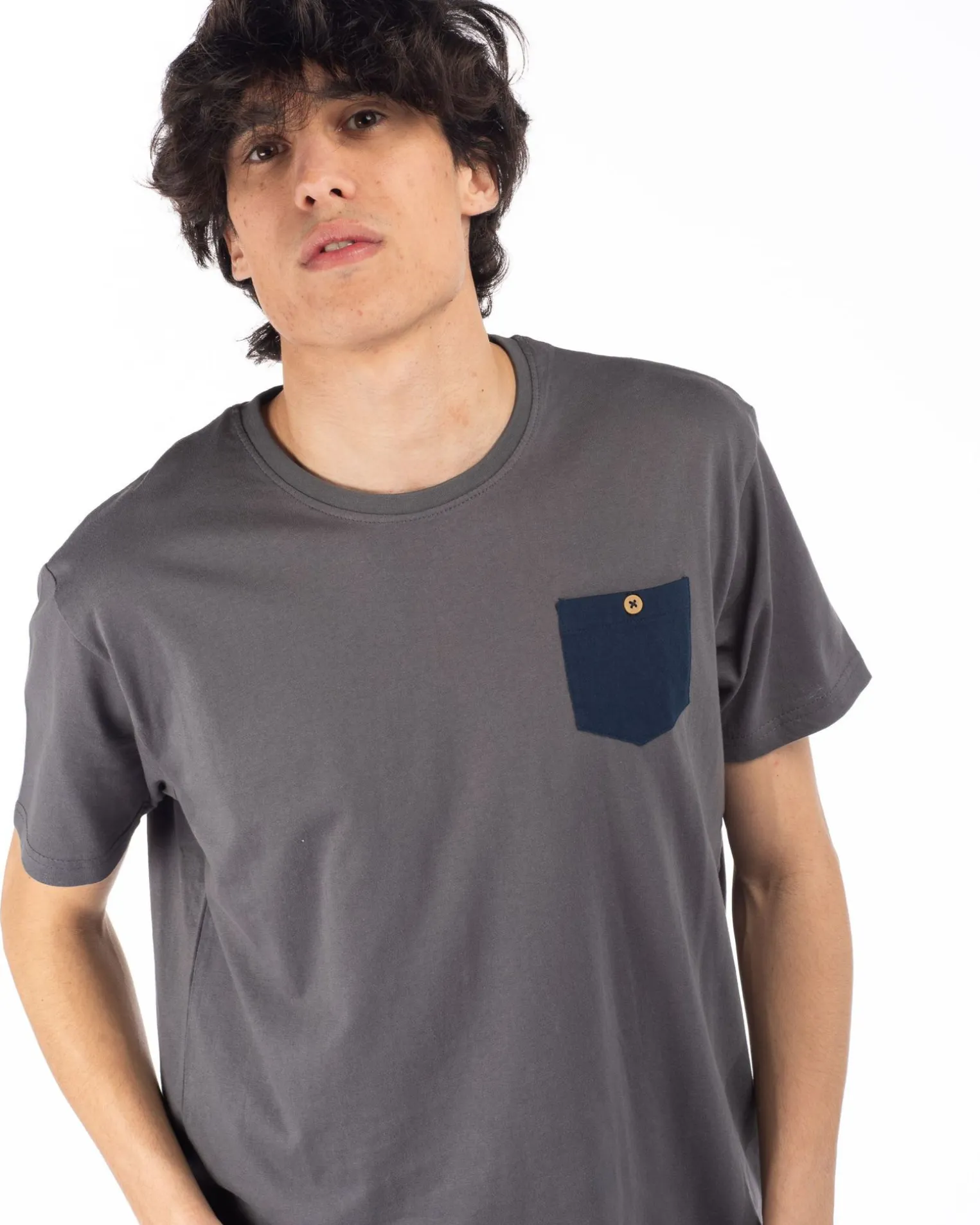 TSHIRT MANICA CORTA CON TASCHINO