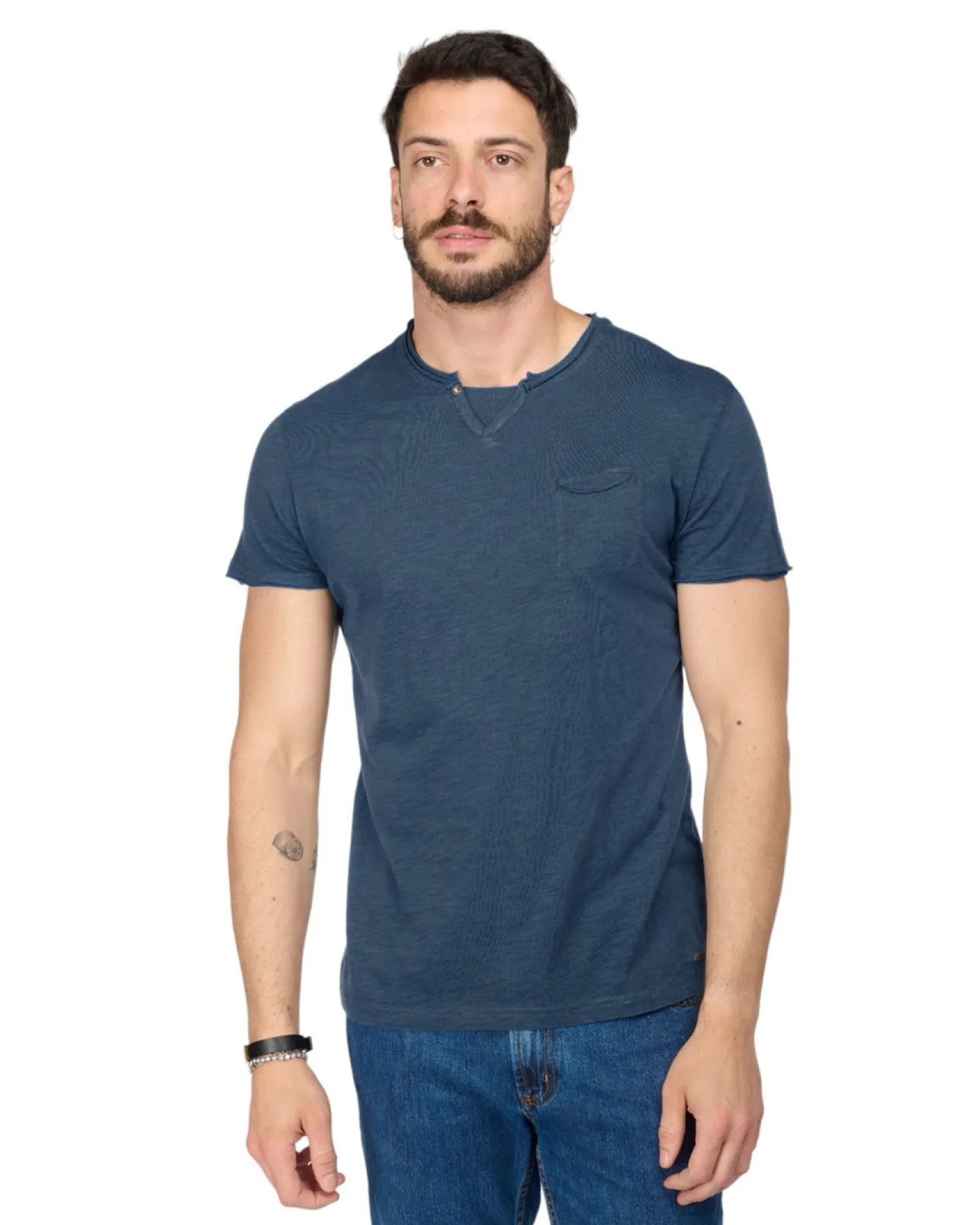 TSHIRT MANICA CORTA SCOLLO V