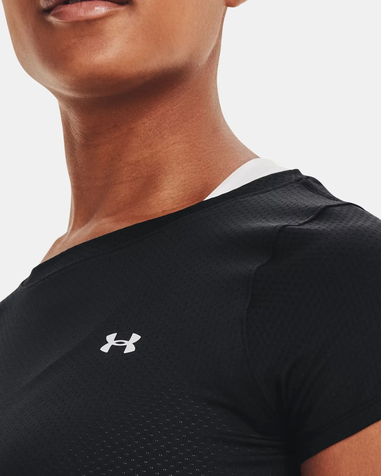 UNDER ARMOUR - T shirt da donna nera in tessuto traspirante con logo bianco