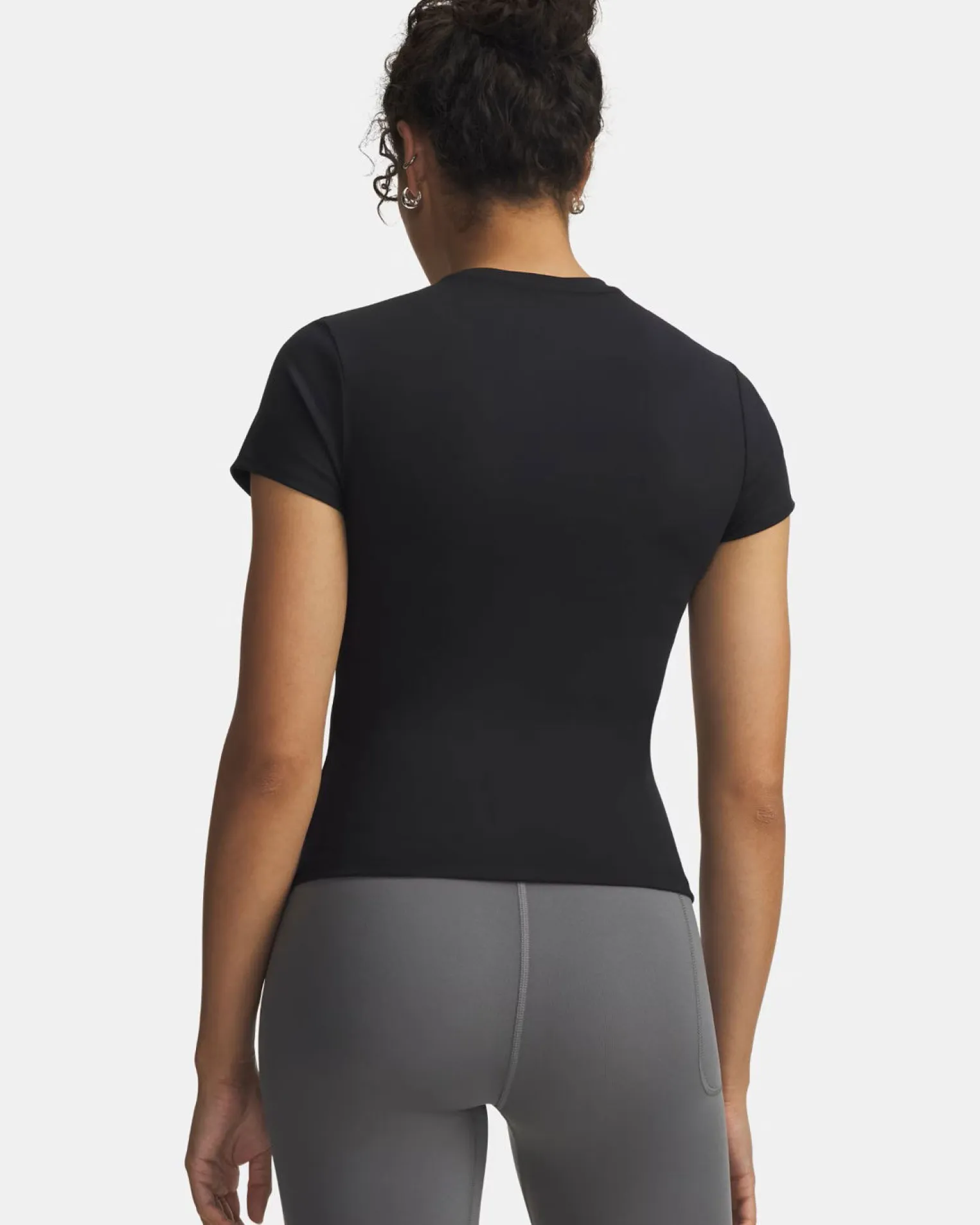 UNDER ARMOUR -T-SHIRT MEZZA MANICA UMOTION FITTED SS EMEA NERA DA DONNA, 6012291_0001